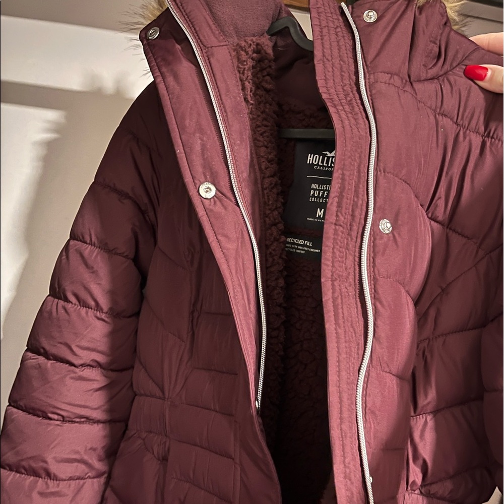 Hollister puff jacket